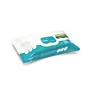 Un sachet fermé de 100 lingettes MEDWIPES : lingettes désinfectantes pour le nettoyage et la désinfection des surfaces médicales.