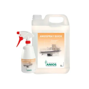 Un bidon de 5 litres et un flacon spray de 1 litre d'ANIOSPRAY QUICK : désinfection rapide des surfaces pour professionnels de santé.
