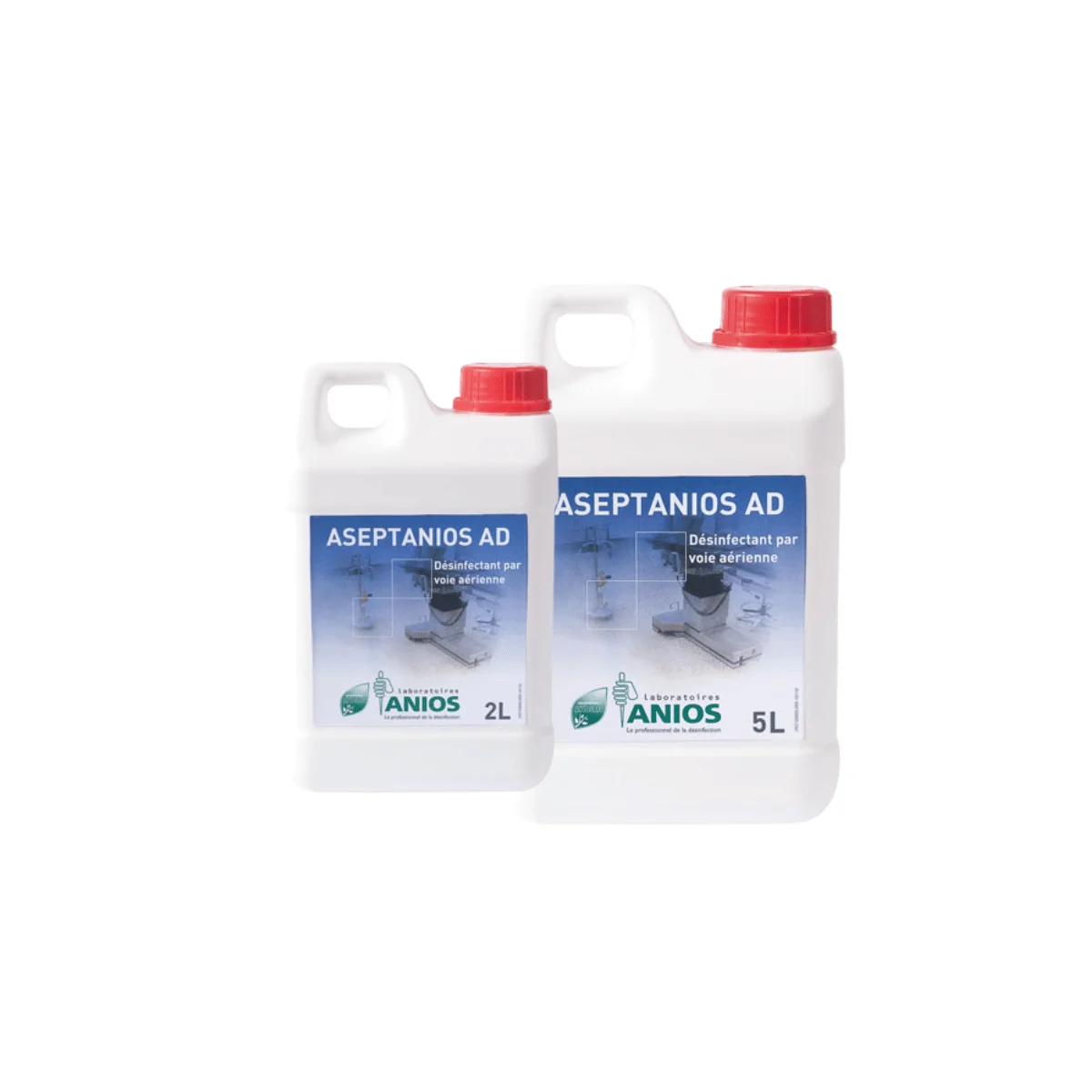 Un bidon de 2 litres et un bidon de 5 litres d'ASEPTANIOS AD : désinfection par voie aérienne à large spectre pour environnements médicaux.